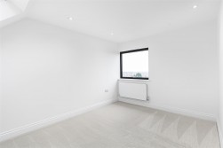 Carrington Avenue, Borehamwood