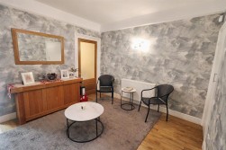 Elstree Hill South, Elstree, Borehamwood
