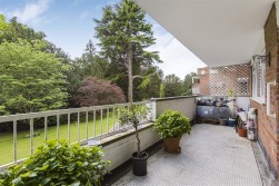 Darnhills, Radlett
