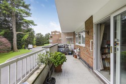 Darnhills, Radlett