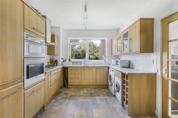 Darnhills, Radlett