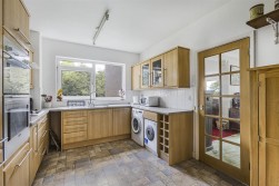 Darnhills, Radlett