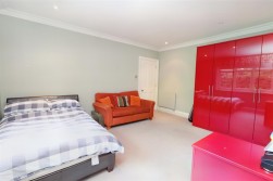 Barnet Lane, Elstree, Borehamwood