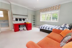 Barnet Lane, Elstree, Borehamwood