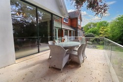 Barnet Lane, Elstree, Borehamwood