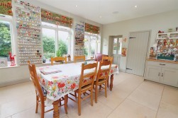 Barnet Lane, Elstree, Borehamwood
