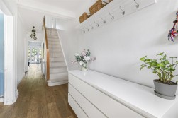 Christchurch Crescent, Radlett