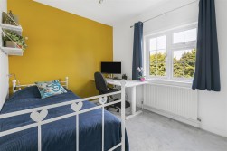 Christchurch Crescent, Radlett