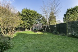 Christchurch Crescent, Radlett