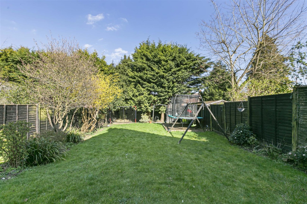 Christchurch Crescent, Radlett