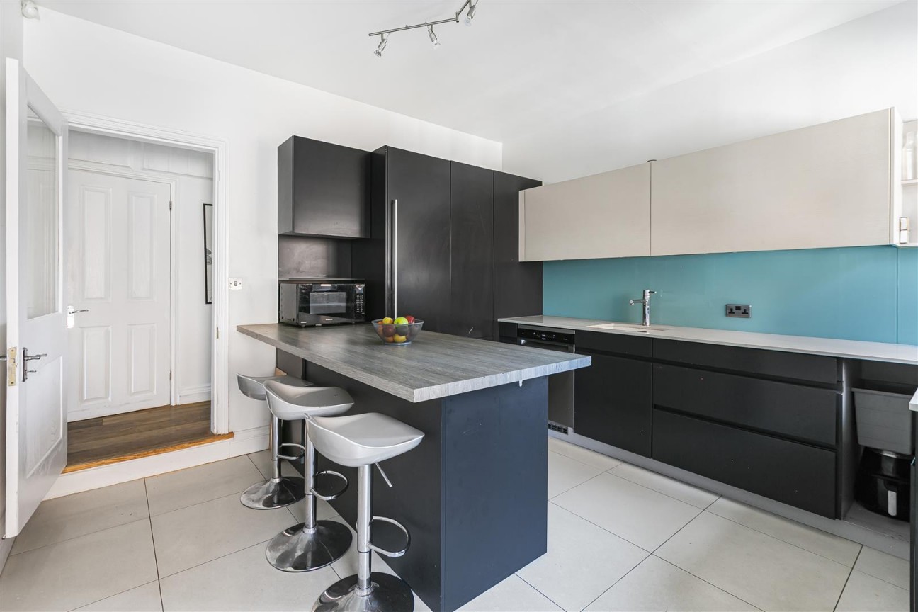 Christchurch Crescent, Radlett