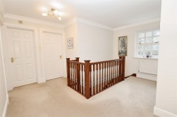 May Gardens, Elstree, Borehamwood