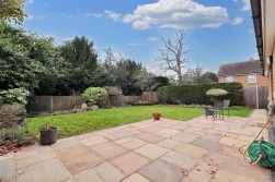 May Gardens, Elstree, Borehamwood