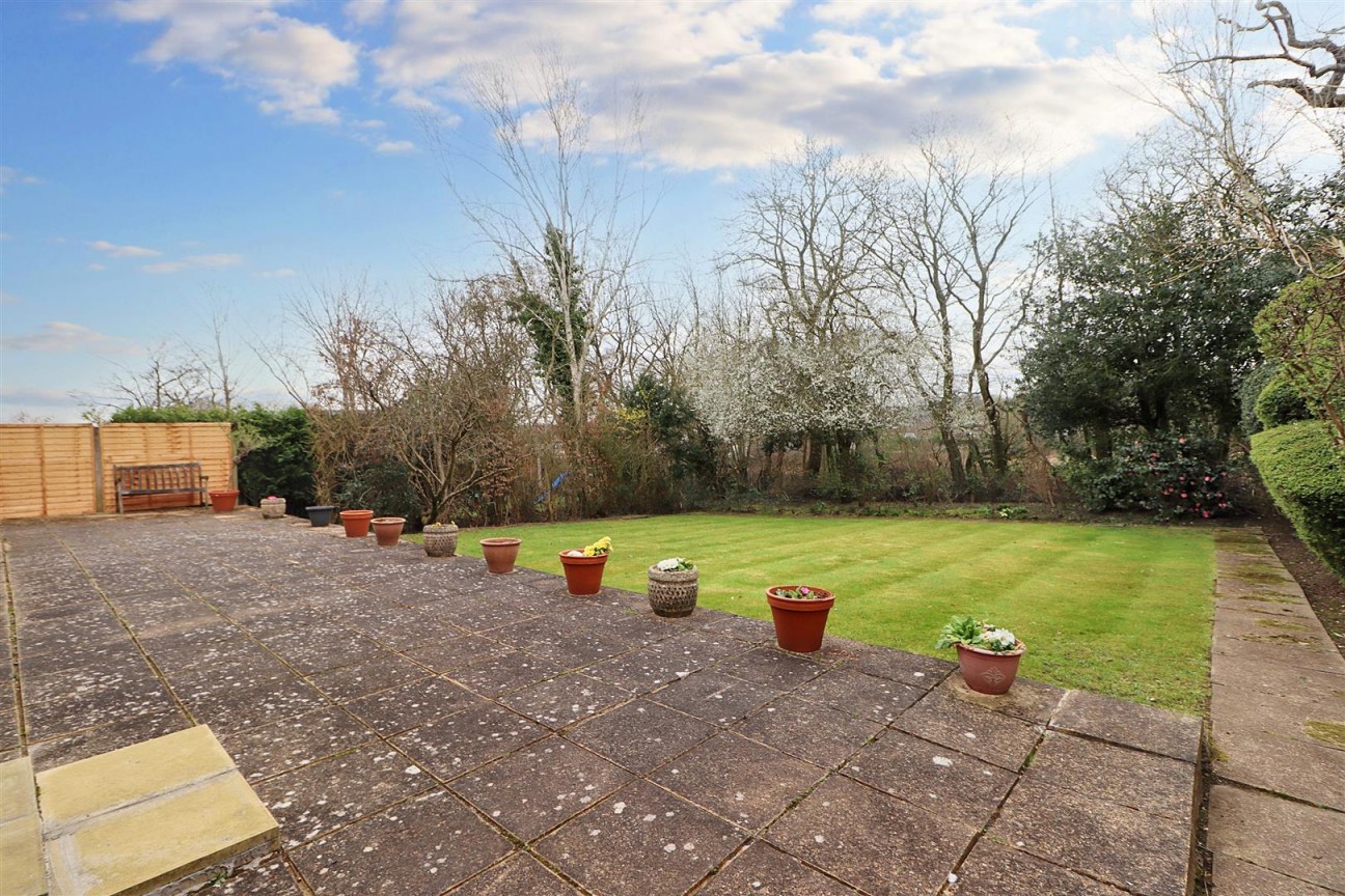 Lodge Avenue, Elstree
