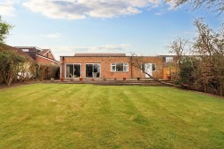 Lodge Avenue, Elstree