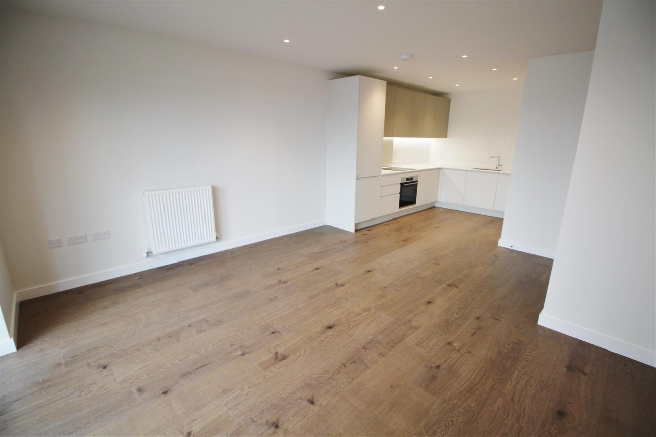 Frogmore Avenue, Watford