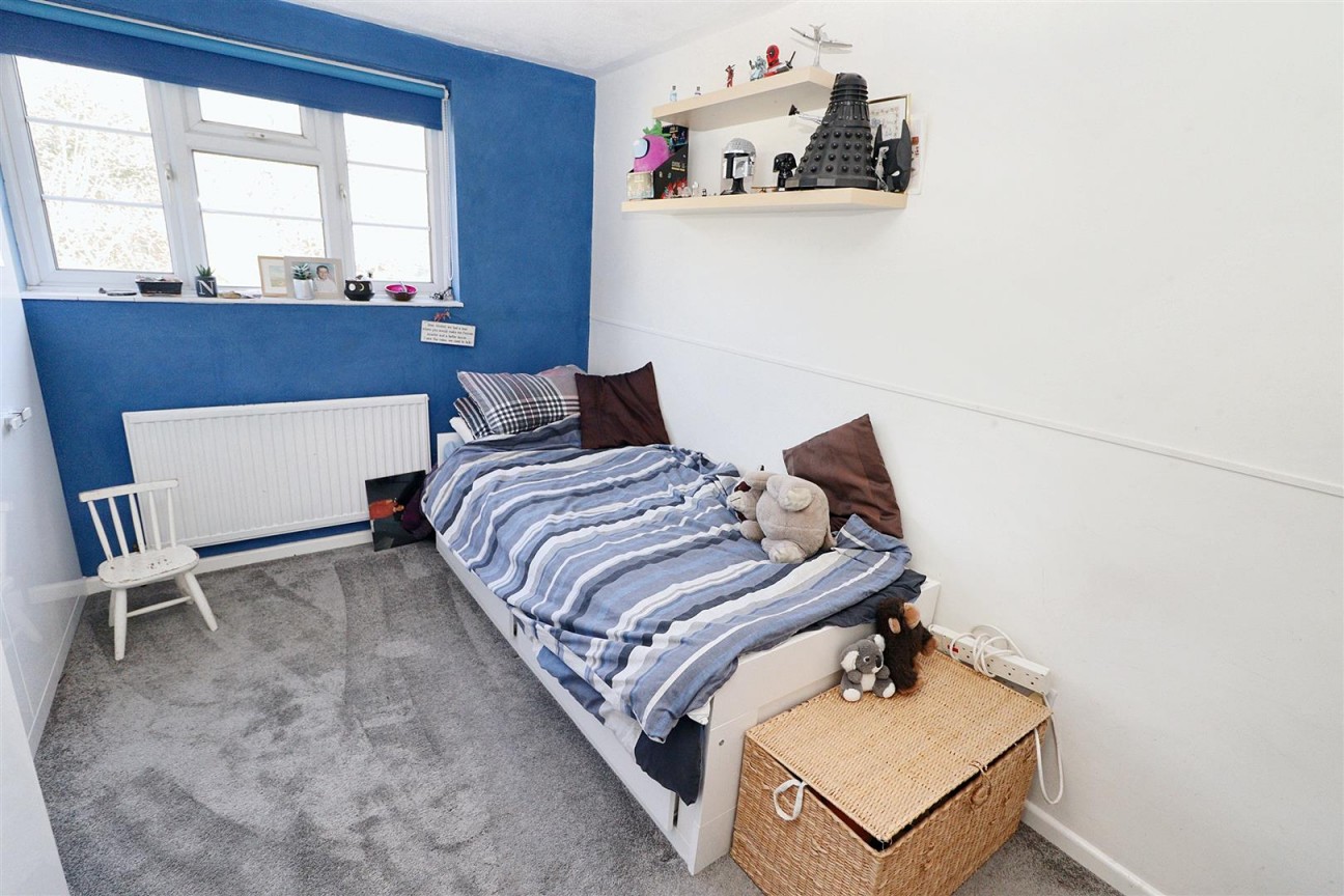 Lullington Garth, Borehamwood