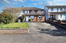 Lullington Garth, Borehamwood
