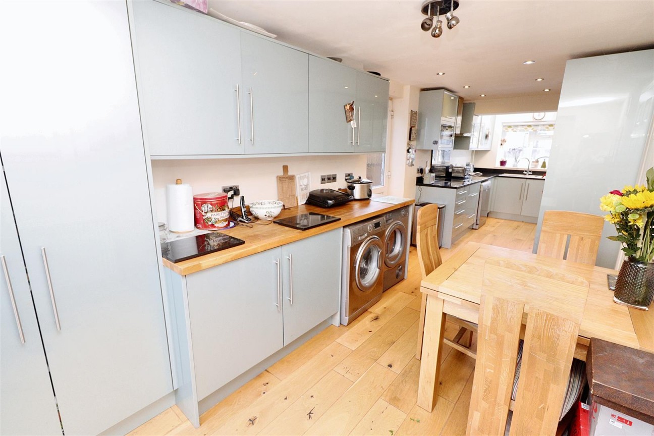Lullington Garth, Borehamwood