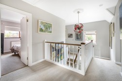Loom Place, Radlett
