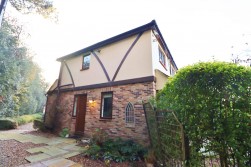 Edgwarebury Lane, Elstree, Borehamwood