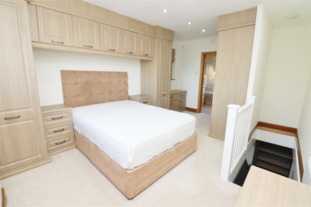 Edgwarebury Lane, Elstree, Borehamwood