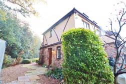 Edgwarebury Lane, Elstree, Borehamwood
