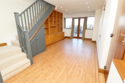 Edgwarebury Lane, Elstree, Borehamwood