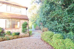 Edgwarebury Lane, Elstree, Borehamwood