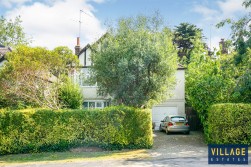Deacons Hill Road, Elstree, Borehamwood