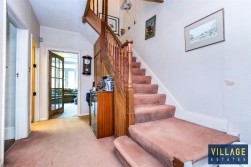 Deacons Hill Road, Elstree, Borehamwood
