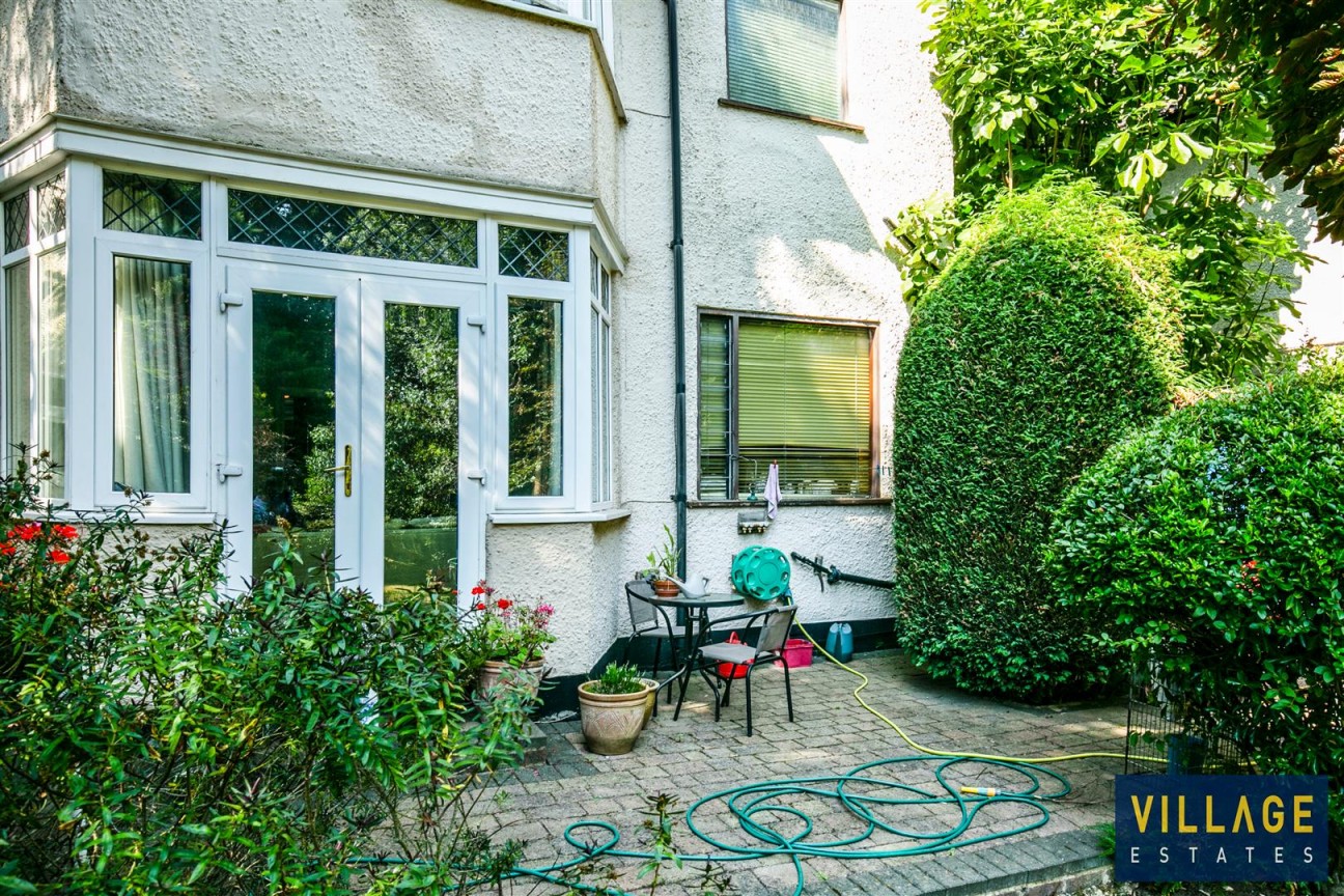 Deacons Hill Road, Elstree, Borehamwood