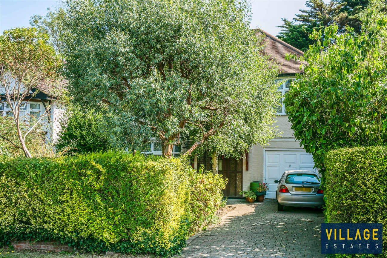 Deacons Hill Road, Elstree, Borehamwood