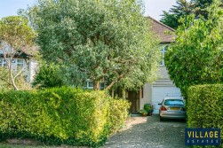 Deacons Hill Road, Elstree, Borehamwood