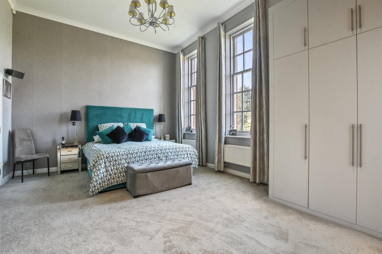 Beningfield Drive, Napsbury Park