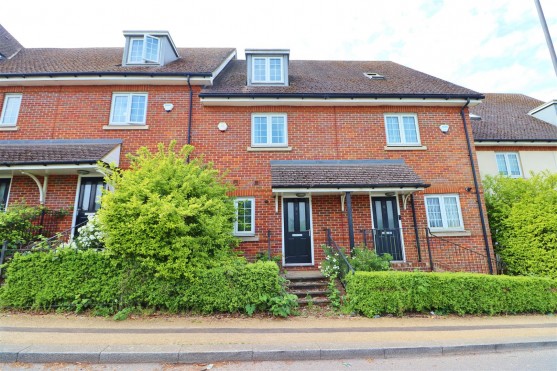 Watford Road, Elstree, Borehamwood