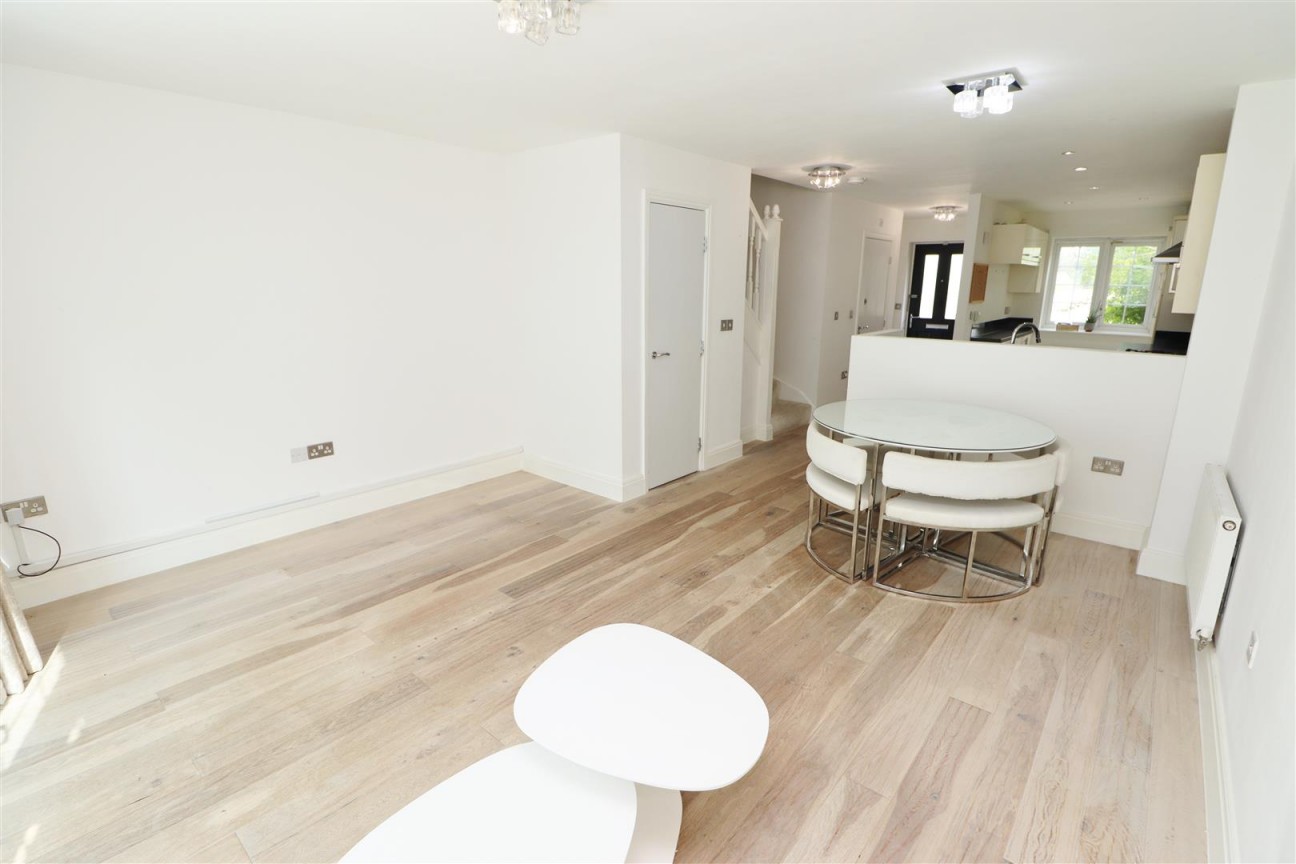 Watford Road, Elstree, Borehamwood