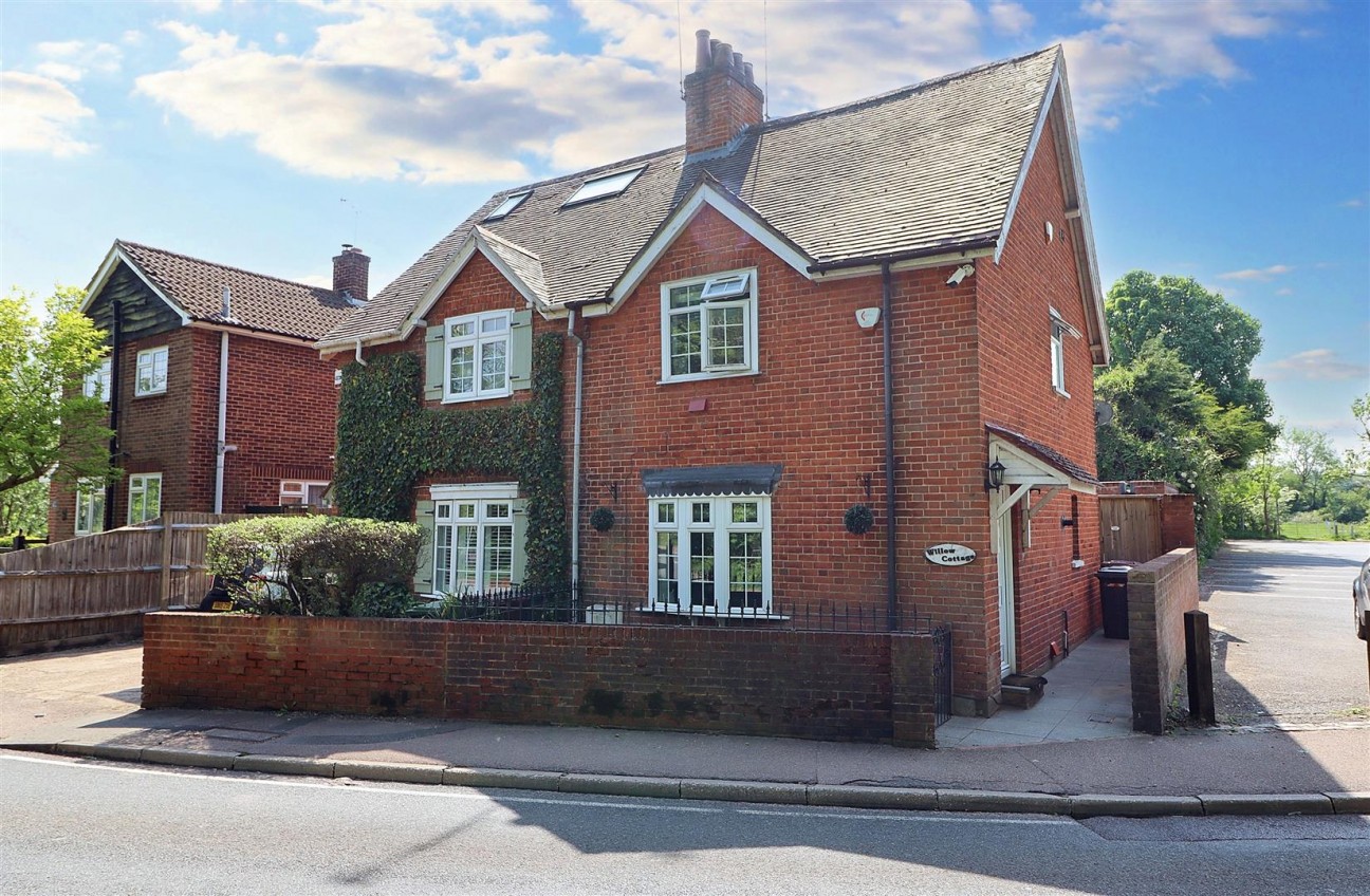 Watford Road, Elstree, Borehamwood