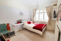 Tennison Avenue, Borehamwood