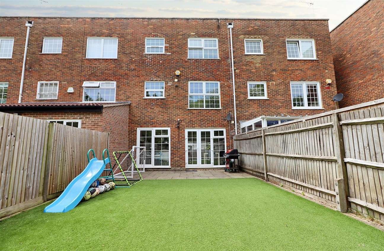 Cavendish Crescent, Elstree, Borehamwood