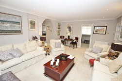 Darnhills, Radlett