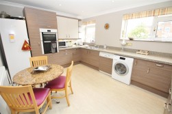 Darnhills, Radlett