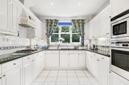 Gills Hill, Radlett