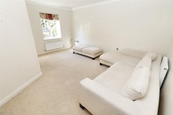 Keats Close, Borehamwood