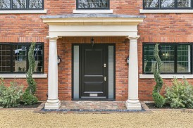 Carrington Avenue, Borehamwood