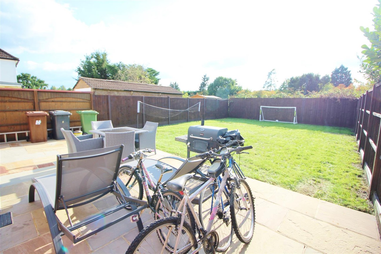 Gables Avenue, Red Road, Borehamwood