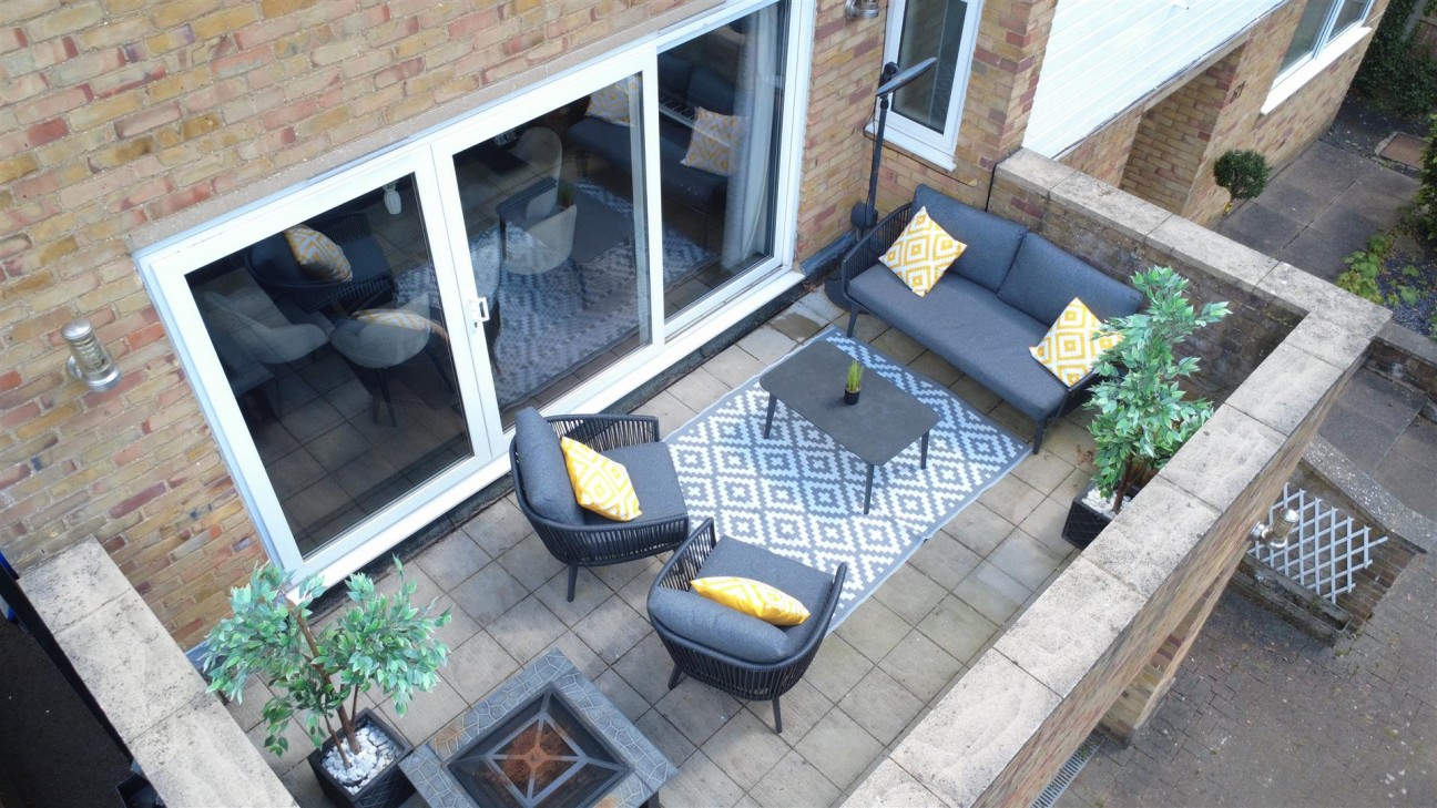 Deacons Hill Road, Elstree