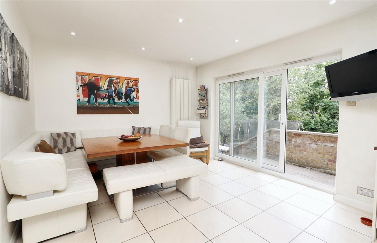 Deacons Hill Road, Elstree