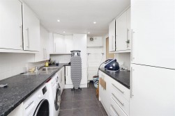 Deacons Hill Road, Elstree