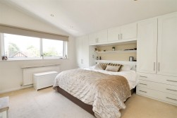 Deacons Hill Road, Elstree